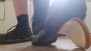 Sneakers Crush Bread