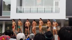 歌声祭 Naked Dance