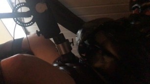 Fickmaschine Reverse Mit Fleshlight (+ Glanznylon-Daunenjacke am Gynstuhl)