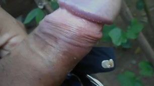 Public Sex, I Wank in a Park and they almost see Me.