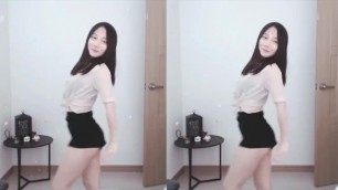 역대급 미모 한국bj침대위에서 자위하다