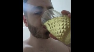 Overflow my own Piss Drinking