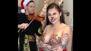 Beautiful Girl Dancing with her Big Titts