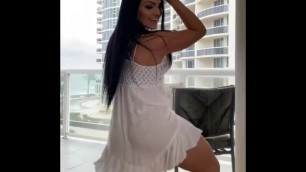 Latin Angel Sexy Butt Dance