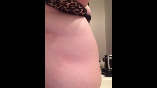 Big Belly Becky Jump and Jiggle !! Big Belly Fetish!