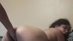 Loose Pussy Sizequeen cums with her cunt stuffed by a fist