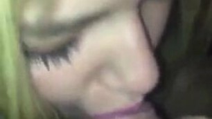 Sperma in faccia ad italiana