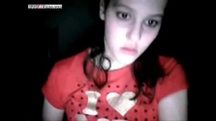 Red Shirted Beauty Cam Show
