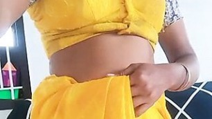 Swetha tamil wife saree undress