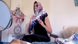 The art of elegantly wearing a satin scarf