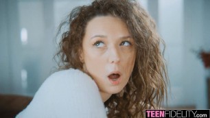 TEENFIDELITY Natural Teen Isabella de Laa Banged Hard